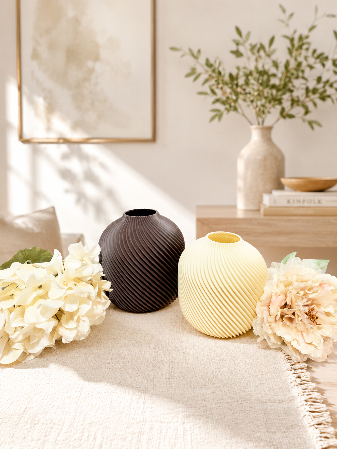 Modern Ribbed Decorative Vase Set