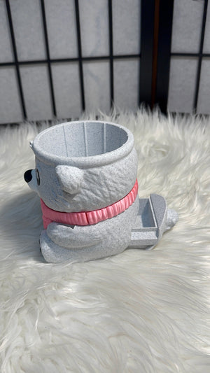 Pawblo the Icebear Ice Cream Holder