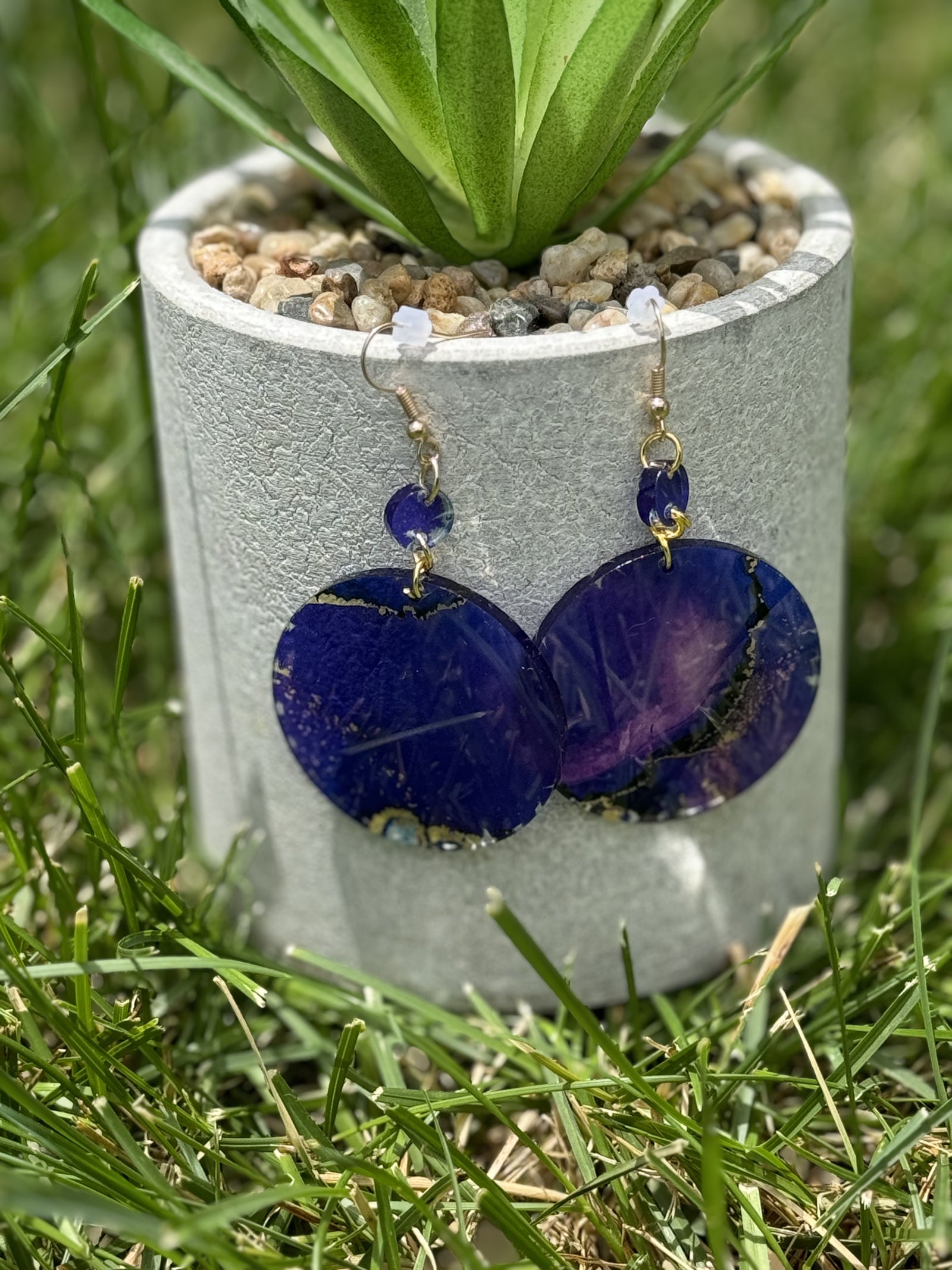 Sunset Whirl” – Multicolor Resin Hoops